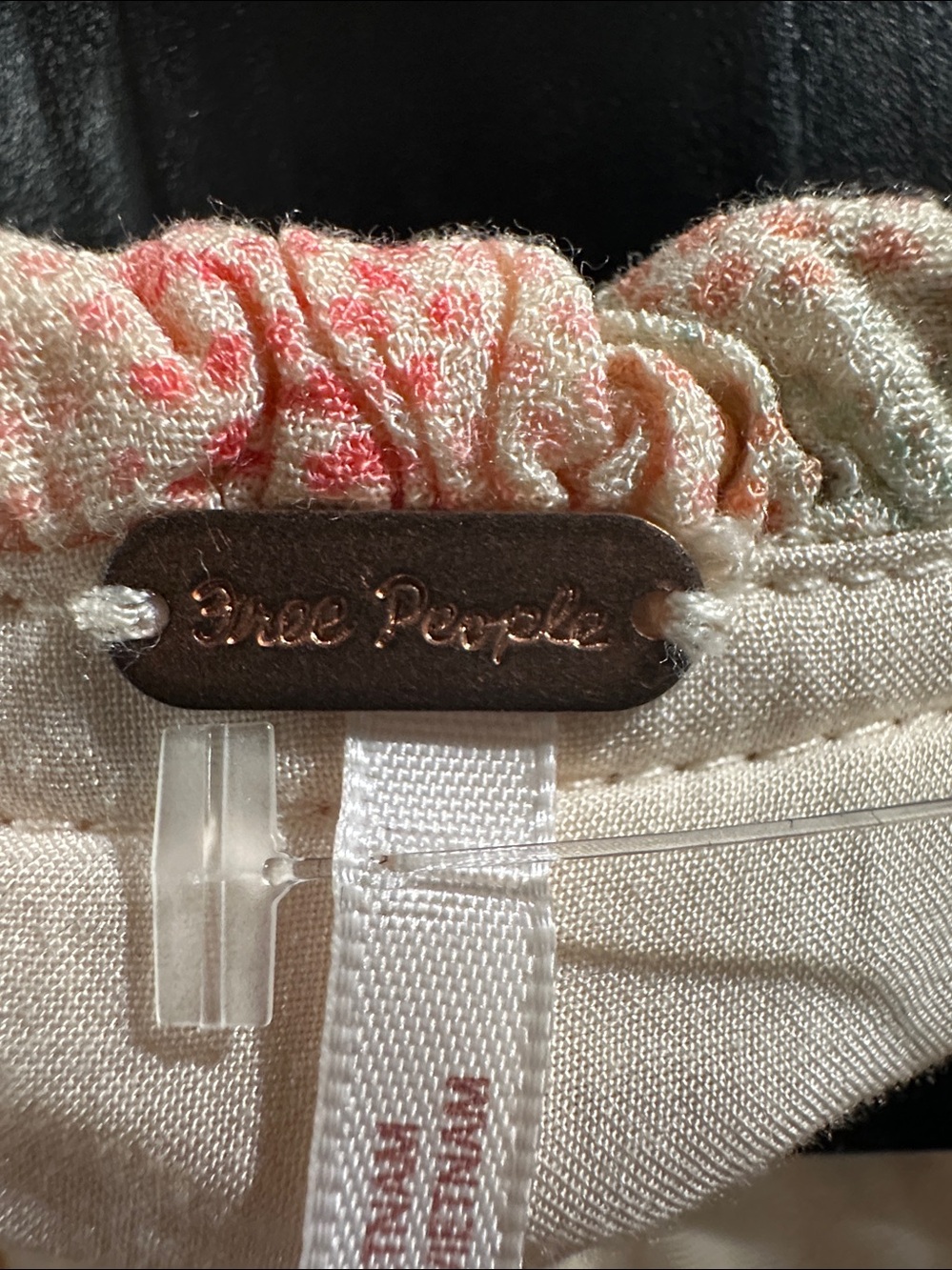 Free People
Flowy Pastel top with Spaghetti Straps - Picture 2 of 8
